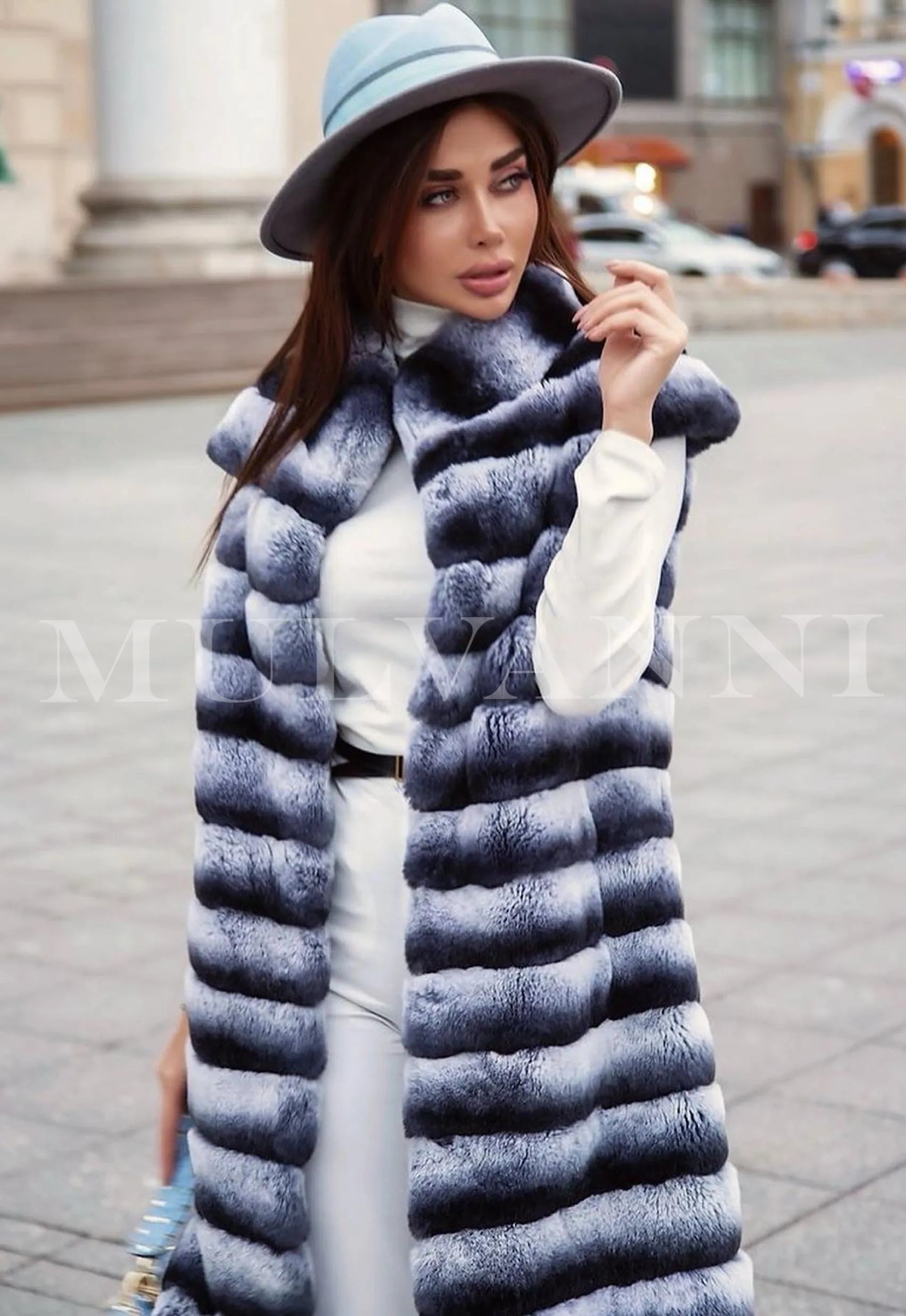 𝐋𝐈𝐌𝐈𝐓𝐄𝐃 𝐄𝐃𝐈𝐓𝐈𝐎𝐍 DREY Rex Fur Midi Vest