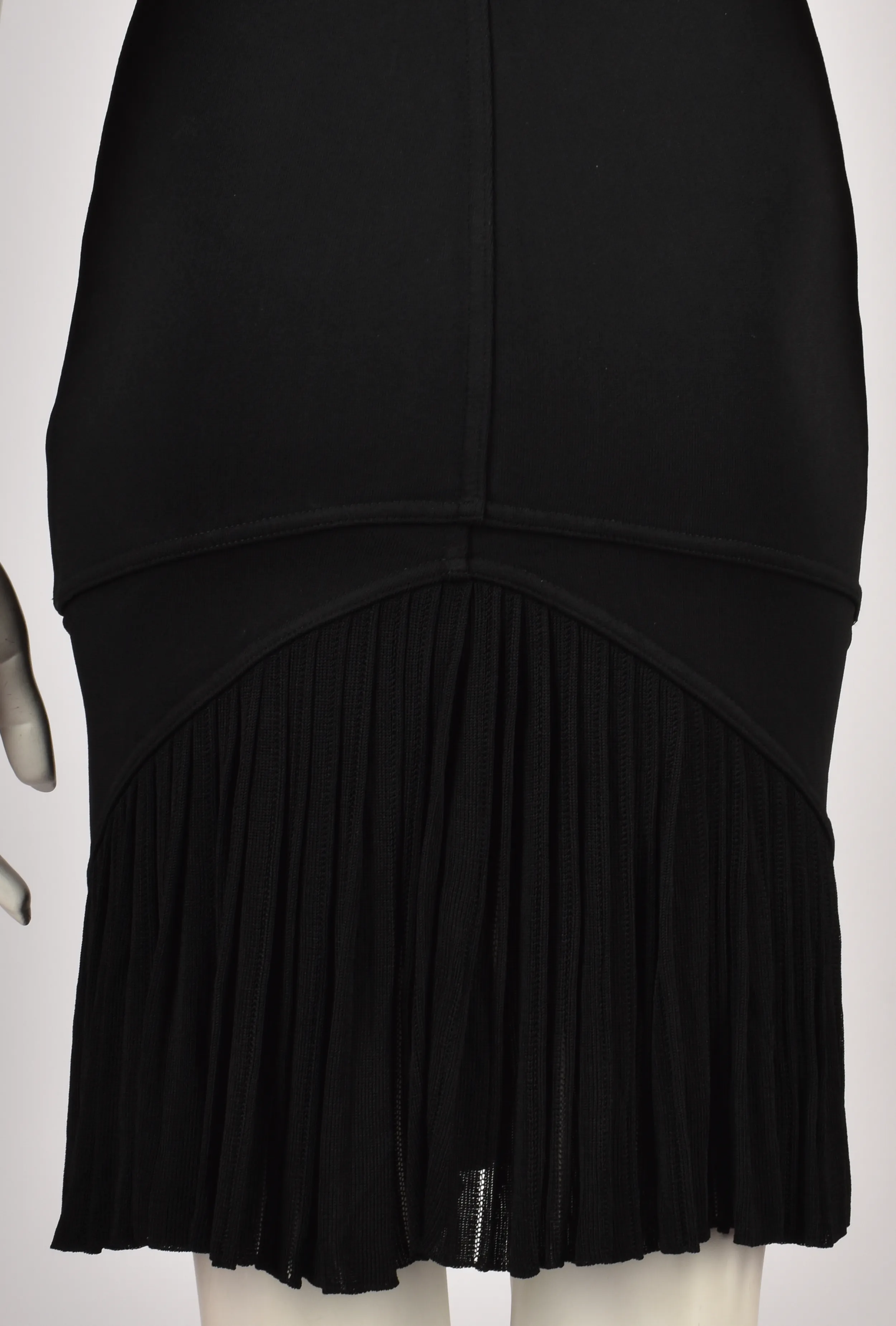 ALAIA LITTLE BLACK STRETCH DRESS