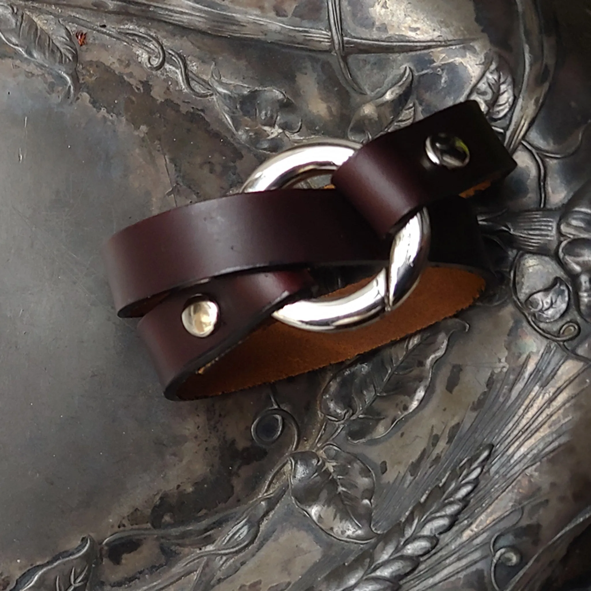 Bezel Leather Shawl Cuff