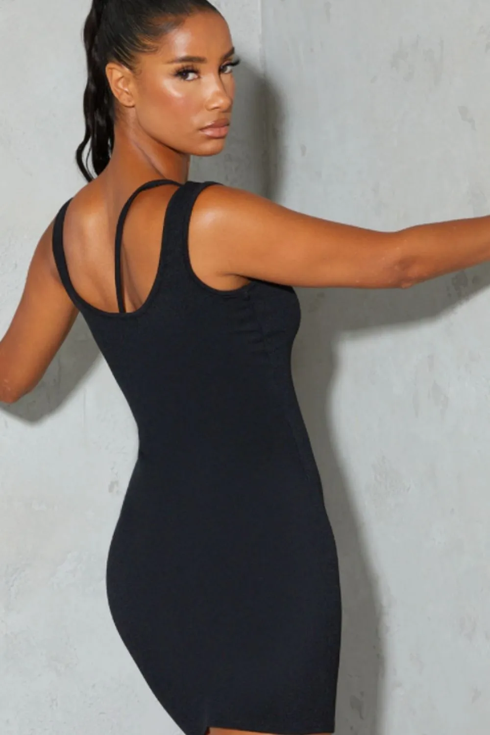 Black Scoop Neck Bodu Hugging Dress