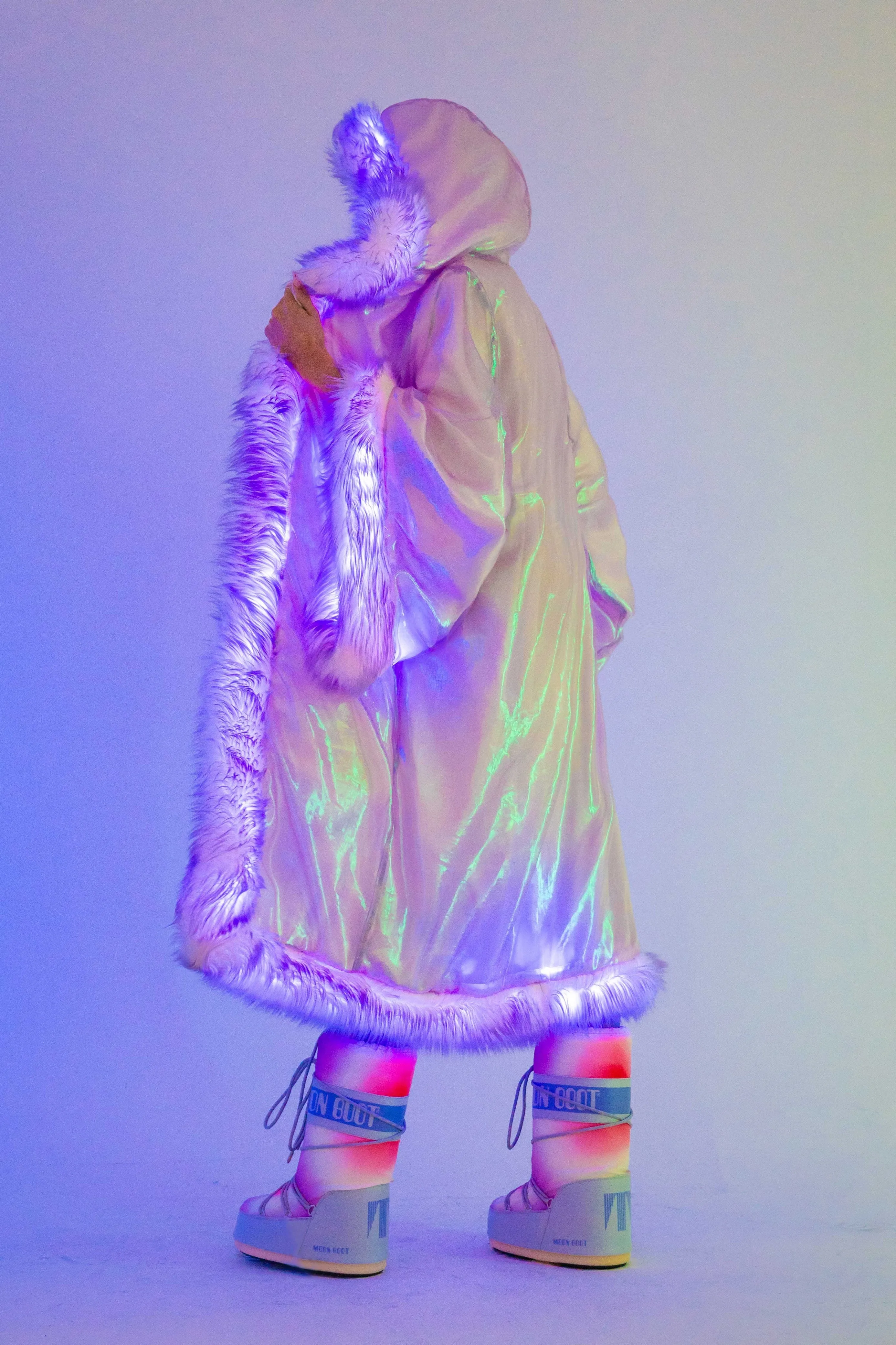 LED Sheer Magic Kimono in "Lilac"