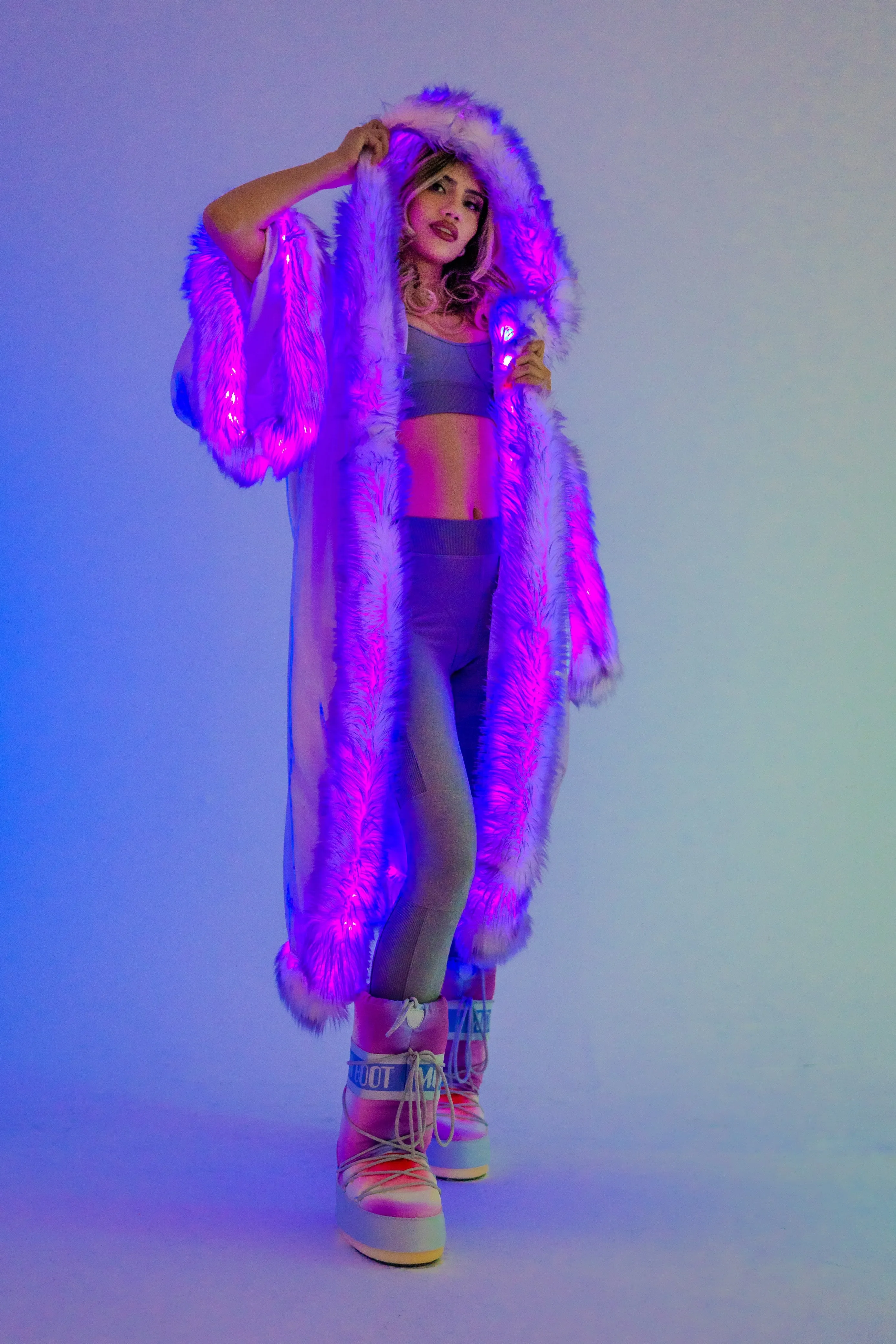 LED Sheer Magic Kimono in "Lilac"