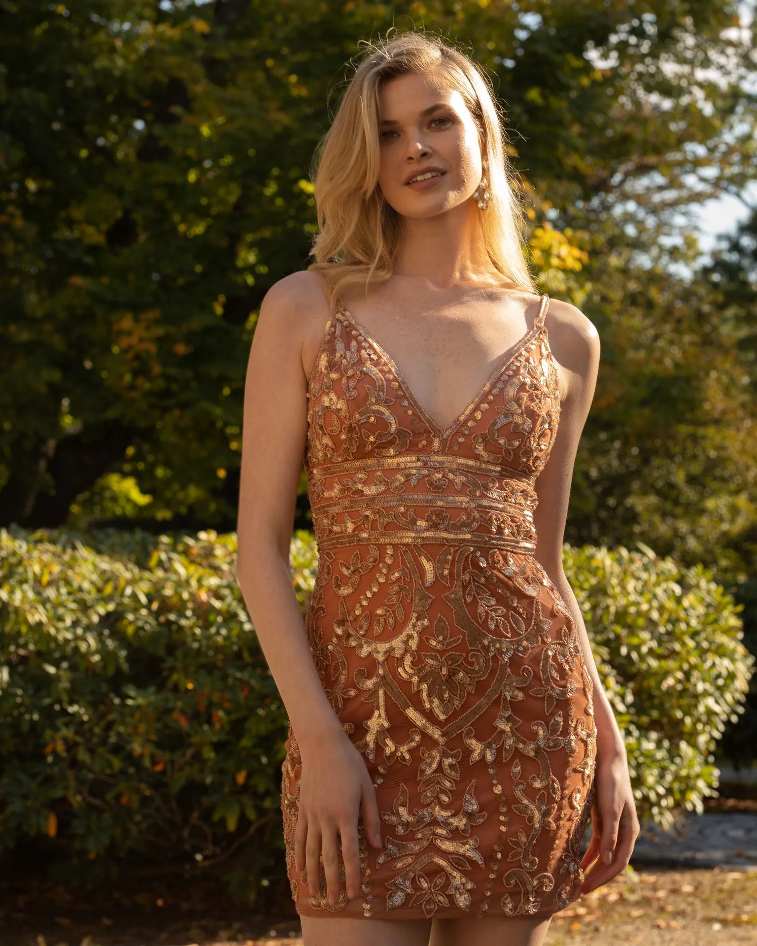 Primavera Couture 3542 Size 2 Nude Orange Cocktail Dress v neckline fitted sequins homecoming dress