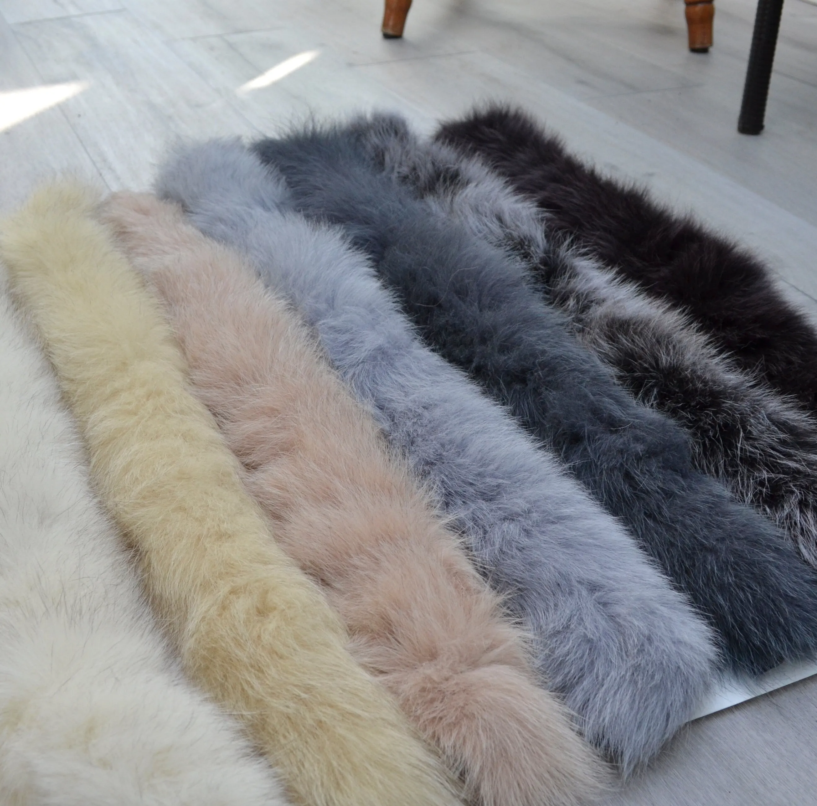 READY TO SHIP, 70 cm Real Fox Fur (Tail) Trim Hood, Fur collar trim, Fox Fur Collar, Fur Scarf, Fur Ruff, Fur Hood, Fur stripe, Coat Trim